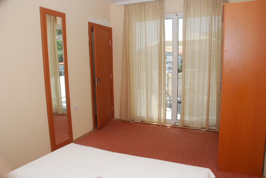 Apartments Ismy Ulcinj Rum bild
