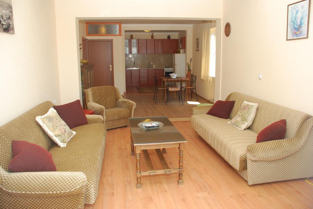 Apartments Ismy Ulcinj Rum bild