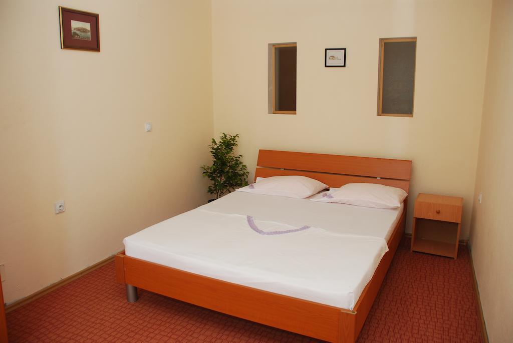 Apartments Ismy Ulcinj Rum bild