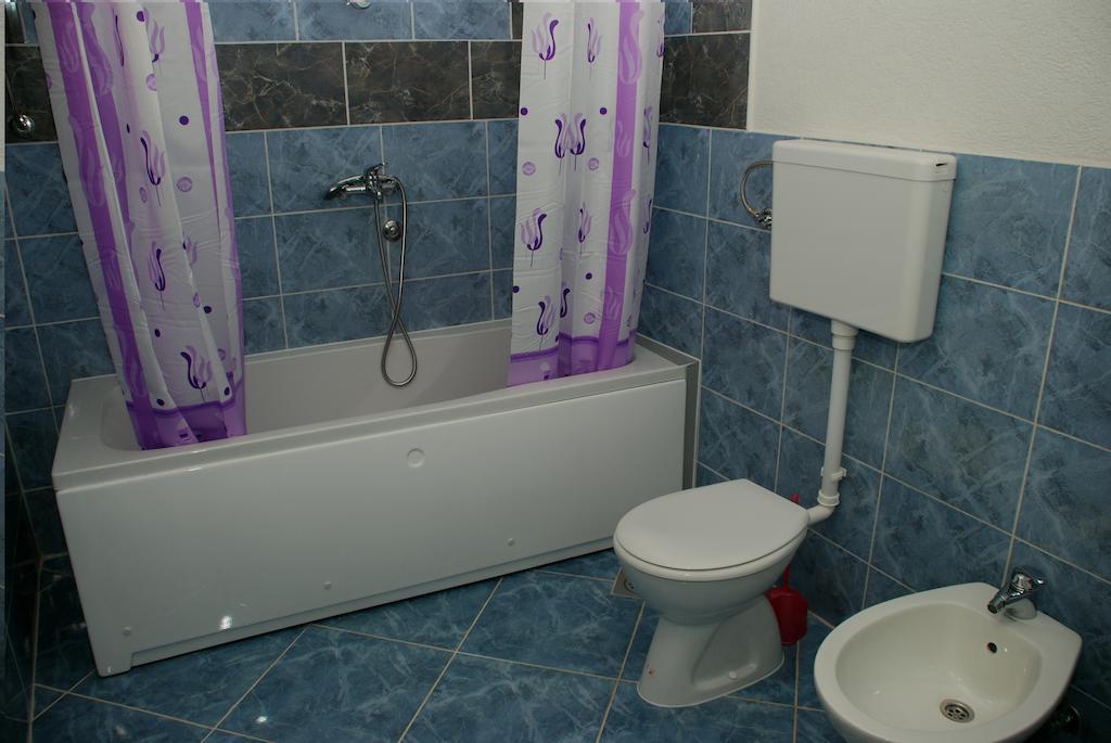 Apartments Ismy Ulcinj Rum bild