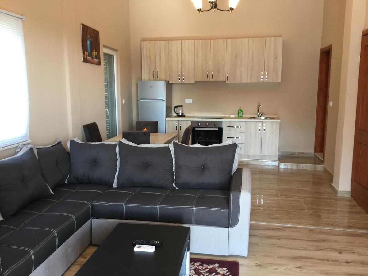 Apartments Ismy Ulcinj Exteriör bild